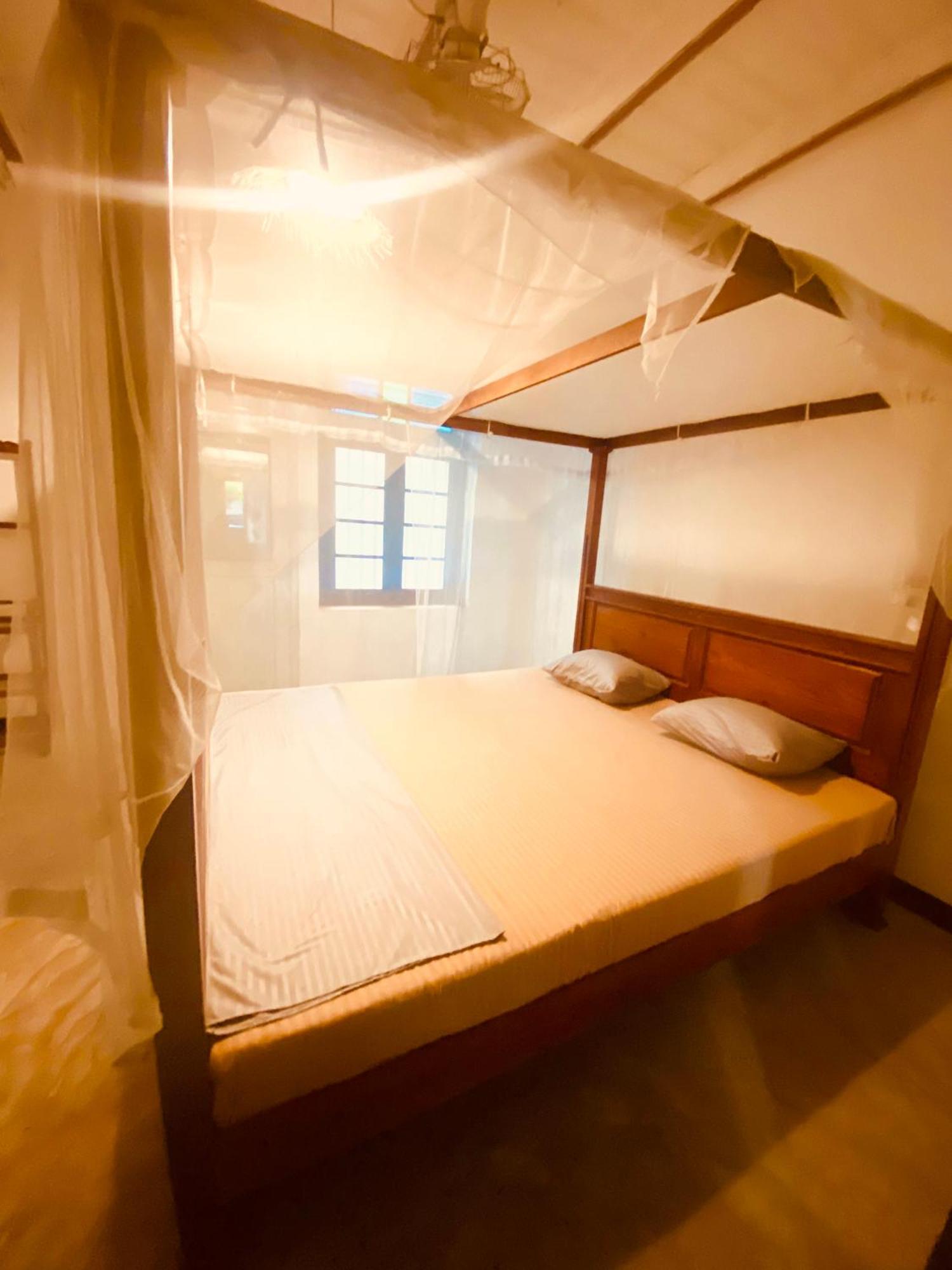 Happy Bunk Hostel Weligama Eksteriør billede